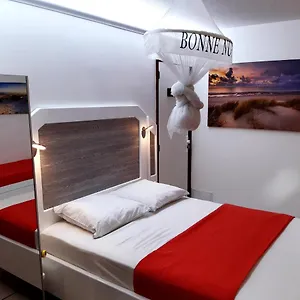 Climatisé - Piscine-plage - 2 à 3 Personnes Appartement Sainte-Anne